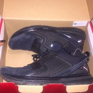 Ignite limitless suede black pumas